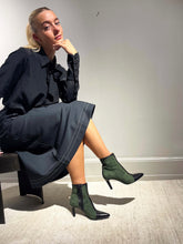 Load image into Gallery viewer, Kate