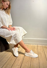 Load image into Gallery viewer, Marshmallow