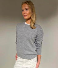 Load image into Gallery viewer, Sweater moonstone
