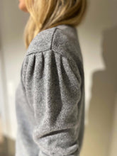 Load image into Gallery viewer, Sweater moonstone
