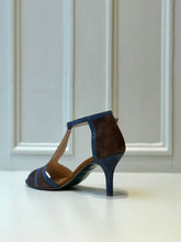 Load image into Gallery viewer, Jane blue/brown suede
